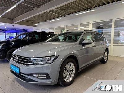 Grau Gebraucht 2024 VW Passat Kombi | 30.490 € (Superpreis)