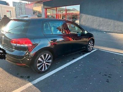 Gebraucht VW Golf VI 105 PS (77 kW) 2011 Schwarz Kleinwagen