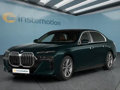 Neu BMW i7 M Sport 334 kW (455 PS) 2026 Grün Limousine
