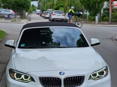 BMW 225