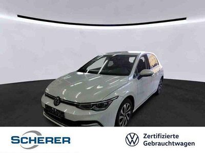 Gebraucht VW Golf VIII Active 150 PS (110 kW) 2023 Oryxweiß perlmutteffekt (metallic) Limousine