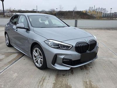 Gebraucht BMW 118 Sport Line 150 PS (110 kW) 2022 Grau Kleinwagen