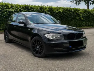 Gebraucht BMW 116 122 PS (89 kW) 2007 Schwarz Kleinwagen