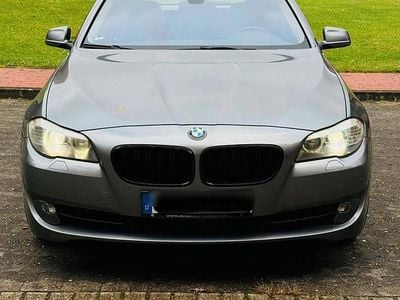 Grau Gebraucht 2013 BMW 525 Luxury Line Kombi | 9.000 € (Fairer Preis)