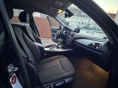 Gebraucht BMW 118 Sport Line 143 PS (105 kW) 2014 Schwarz Kleinwagen