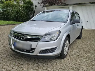Brugt Opel Astra Selection 90 HK (66 kW) 2009 Sølv Hatchback