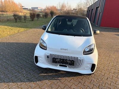 Weiß Gebraucht 2021 Smart ForTwo Coupé Coupé | 9.499 € (Guter Preis)