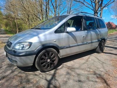 Usata Opel Zafira 147 CV (108 kW) 2003 Argento Monovolume