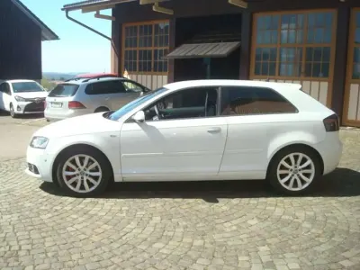 Używany Audi A3 Ambition 200 KM (147 kW) 2012 Biały Hatchback