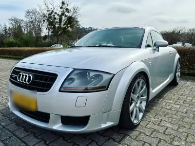 Używany Audi TT S-Line 250 KM (183 kW) 2004 Srebrny Coupe
