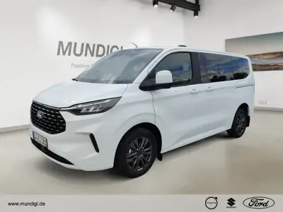 Gebraucht Ford Tourneo Titanium 136 PS (100 kW) 2026 Weiss Van / Kleinbus