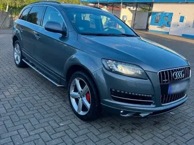 Używany Audi Q7 S-Line 245 KM (180 kW) 2012 Szary SUV