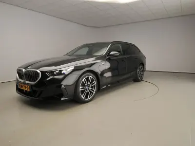Używany BMW 530e M Sport 299 KM (219 kW) 2025 Czarny Kombi