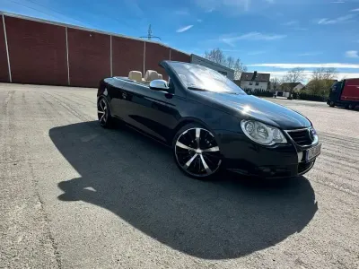 Usata VW Eos 140 CV (102 kW) 2008 Nero Cabrio