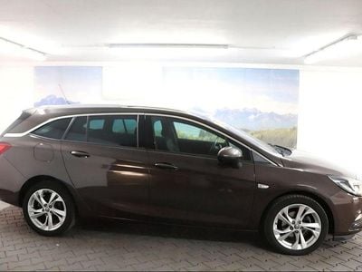 Usata Opel Astra Dynamic 125 CV (91 kW) 2019 Marrone Berlina