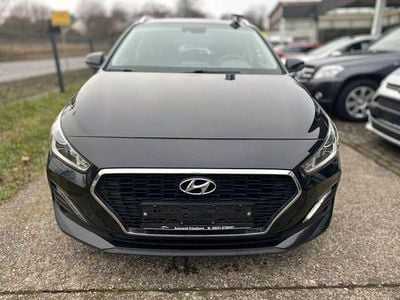Second-hand Hyundai i30 YES! 116 CP (85 kW) 2019 Negru Break