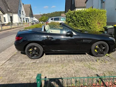 Gebraucht Mercedes SLC250 204 PS (150 kW) 2016 Schwarz Cabrio