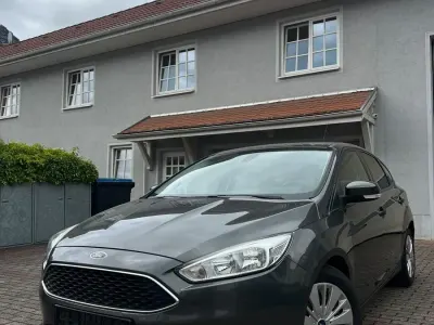 Gebraucht Ford Focus 120 PS (88 kW) 2015 Braun Limousine
