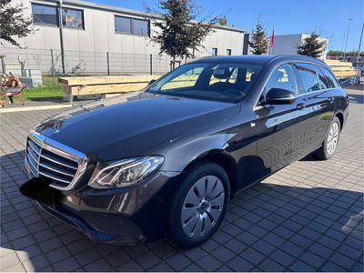 Mercedes E220