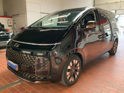 Gebraucht Hyundai Staria Signature 177 PS (130 kW) 2022 Schwarz Van / Kleinbus