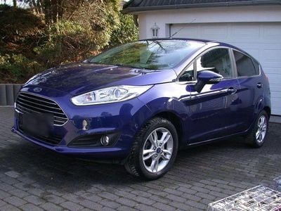Blau Gebraucht 2016 Ford Fiesta Celebration Kleinwagen | 8.500 € (Fairer Preis)