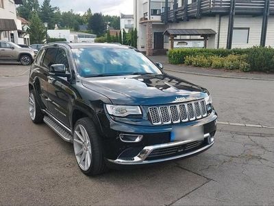 Second-hand Jeep Grand Cherokee Summit 250 CP (183 kW) 2015 Negru SUV