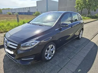Gebraucht Mercedes B180 Urban 109 PS (80 kW) 2016 Schwarz Van / Kleinbus