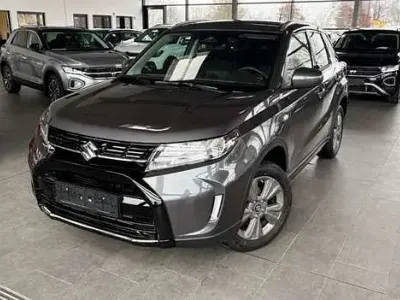 Gebraucht Suzuki Vitara Comfort 110 PS (80 kW) 2025 Grau metallic SUV