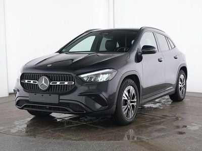 Lack kosmosschwarz Gebraucht 2024 Mercedes GLA200 Progressive SUV | 38.770 € (Fairer Preis)