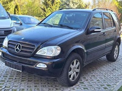 Usata Mercedes ML270 163 CV (119 kW) 2004 Nero SUV