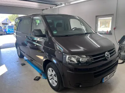 Gebraucht VW Multivan 140 PS (102 kW) 2011 Violet Van / Kleinbus