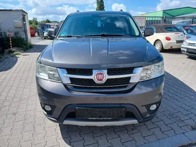 Gebraucht Fiat Freemont Lounge 170 PS (125 kW) 2015 Grau SUV