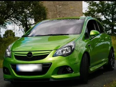Gebraucht Opel Corsa Edition 240 PS (176 kW) 2013 Grün Kleinwagen