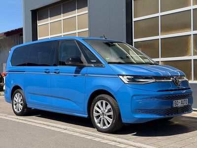 Gebraucht VW Multivan Style 150 PS (110 kW) 2024 Medium blue metallic Van / Kleinbus