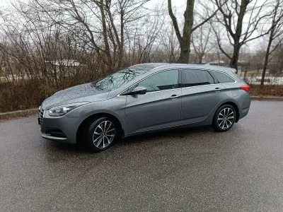 Gebraucht Hyundai i40 141 PS (103 kW) 2016 Grau Limousine