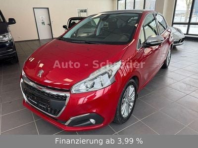 Gebraucht Peugeot 208 Allure 99 PS (72 kW) 2017 Rot Kleinwagen