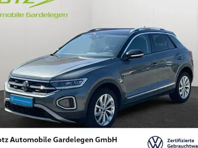 Usado VW T-Roc Style 110 HP (80 kW) 2023 Cinzento SUV
