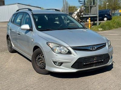 Gebraucht Hyundai i30 Classic 109 PS (80 kW) 2010 Silber Kombi