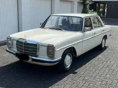 Gebraucht Mercedes 200 101 PS (74 kW) 1975 Limousine