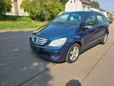 Gebraucht Mercedes B180 109 PS (80 kW) 2007 Blau Van / Kleinbus