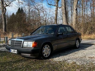 Gebraucht Mercedes 190 118 PS (86 kW) 1989 Grau Limousine