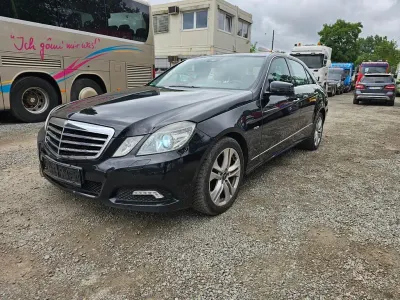 Gebraucht Mercedes E250 204 PS (150 kW) 2010 Schwarz Limousine
