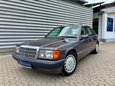 Gebraucht Mercedes 190 Sportline 122 PS (89 kW) 1991 Violet Limousine