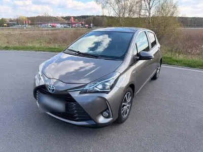Second-hand Toyota Yaris 101 CP (74 kW) 2020 Gri Hatchback