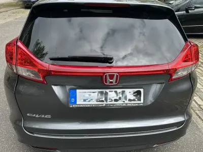 Käytetty Honda Civic Executive 120 HP (88 kW) 2014 Hopea Farmari