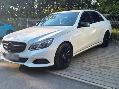 Gebraucht Mercedes E200 Night 2015 Weiß Limousine