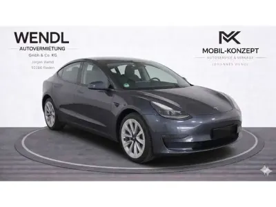 Gebraucht Tesla Model 3 Standard Range Plus 239 kW (325 PS) 2022 Midnightgreyperleffect (metallic) Limousine
