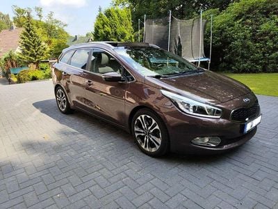Usata Kia Ceed Sportswagon Platinum Edition 128 CV (94 kW) 2013 Marrone Station wagon