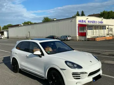 Gebraucht Porsche Cayenne 245 PS (180 kW) 2012 Weiß SUV