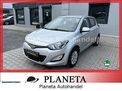 Gebraucht Hyundai i20 Edition 86 PS (63 kW) 2012 Silber Kleinwagen